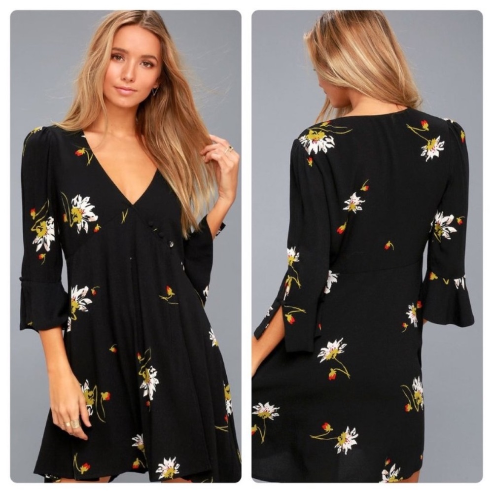 3 for $50🎉 Free people “time on my side” black floral dress